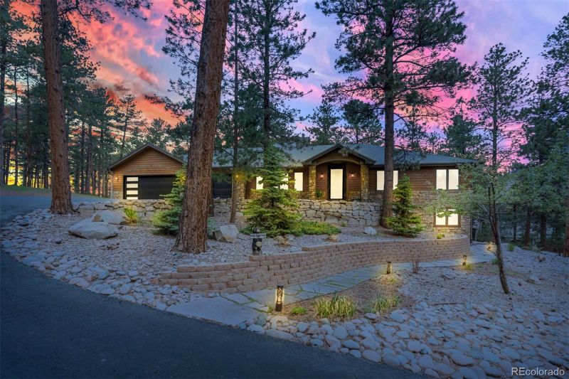 7597 Molas Ct, Larkspur, CO 80118