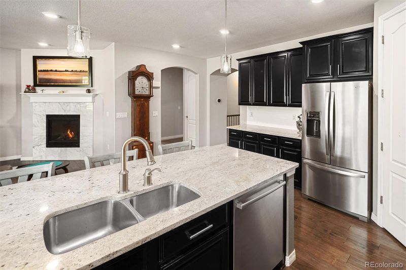 10185 Isle St, Parker, CO 80134