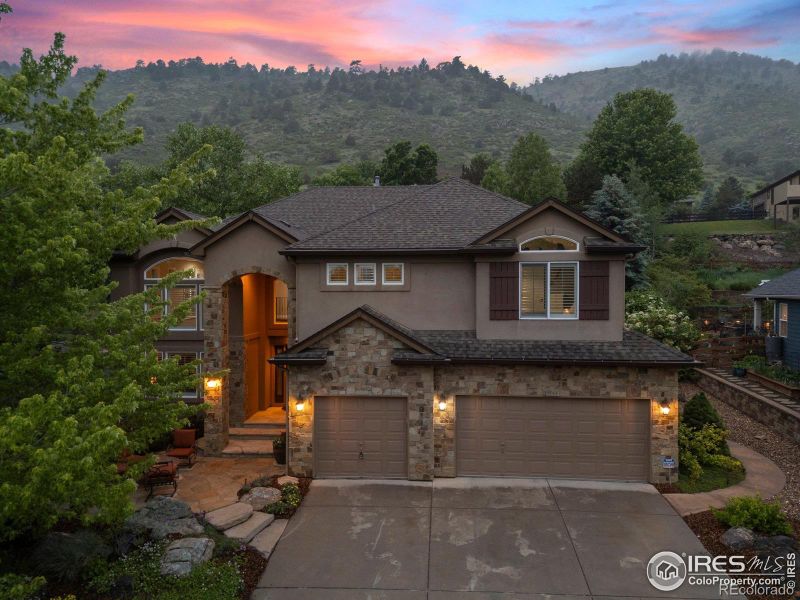 19061 Eagle Ridge Dr, Golden, CO 80401