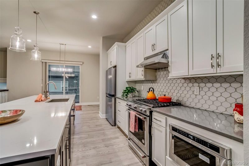 5185 Vivian St, Wheat Ridge, CO 80033