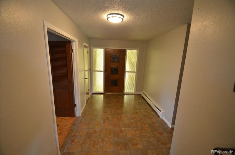 8450 Mason Cir, Westminster, CO 80031