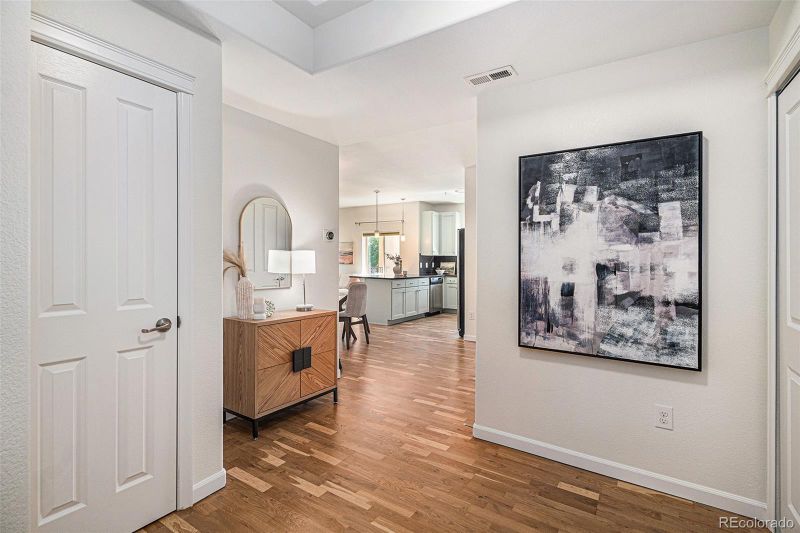 1044 Rockhurst Dr #207, Highlands Ranch, CO 80129