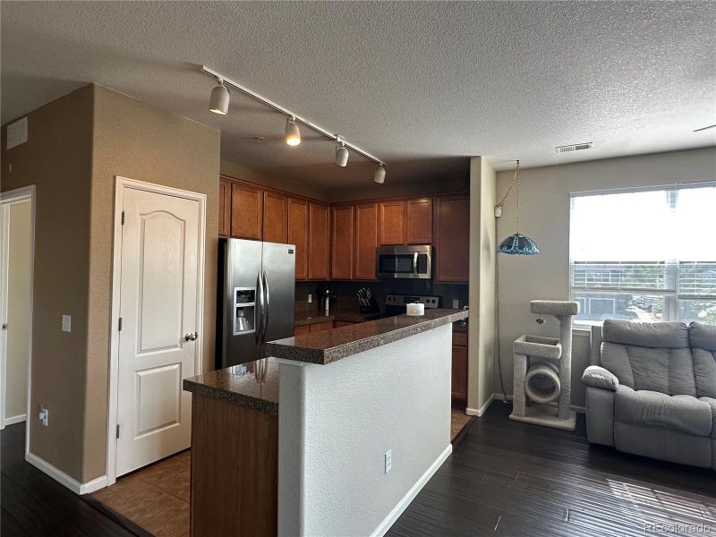 7140 Simms St #202, Arvada, CO 80004