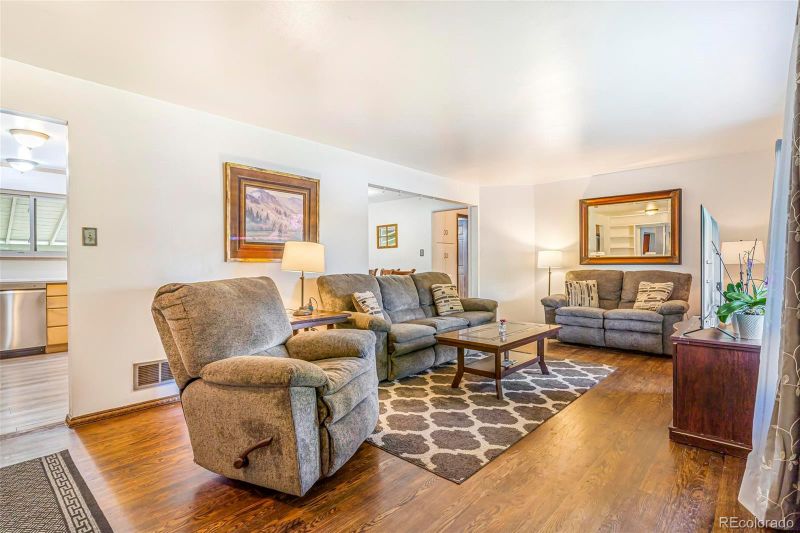 111 S Eaton St, Lakewood, CO 80226
