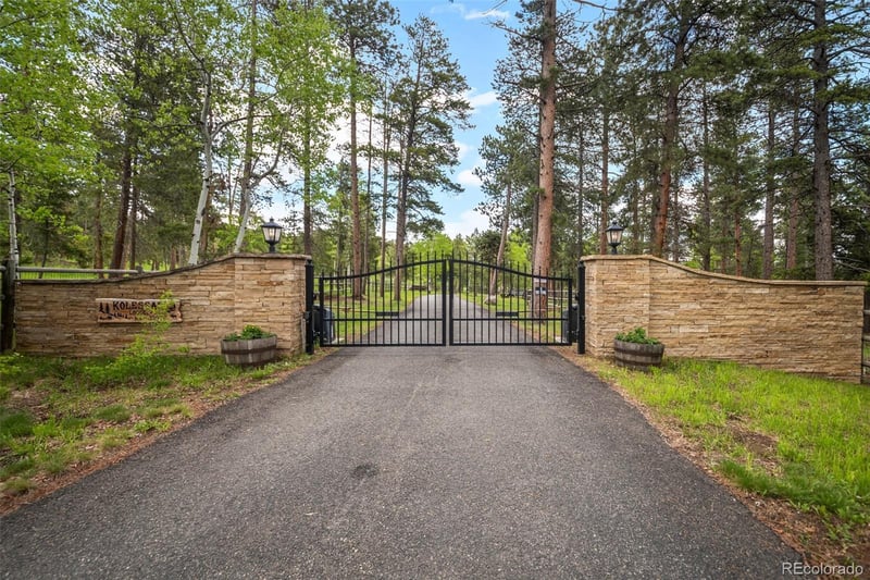 23076 Oehlmann Park Rd, Conifer, CO 80433