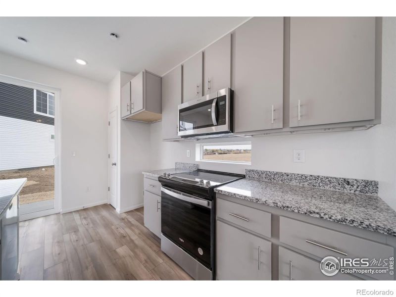 3370 Streamwood Dr, Johnstown, CO 80534