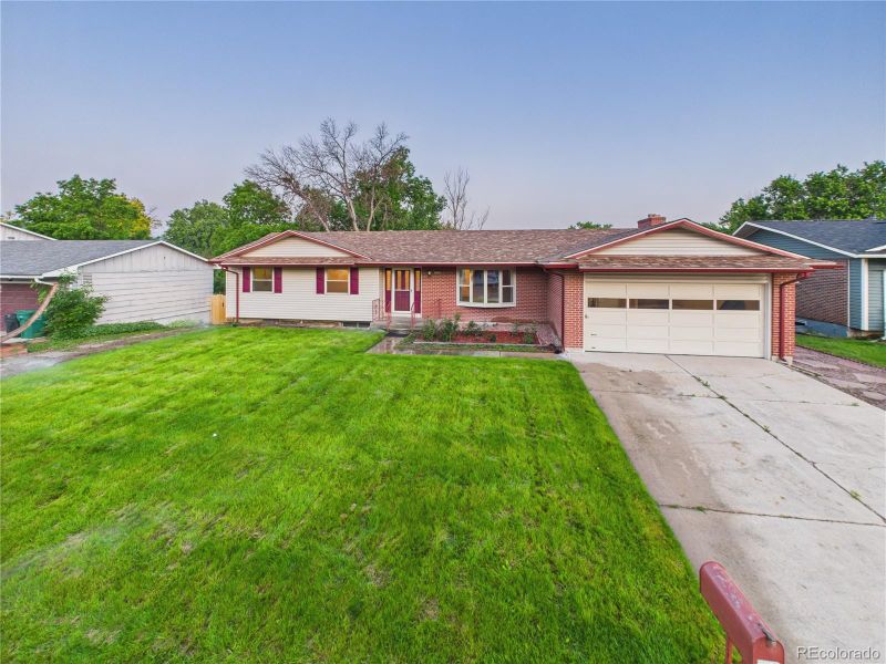 2206 Greenwich Cir, Colorado Springs, CO 80909