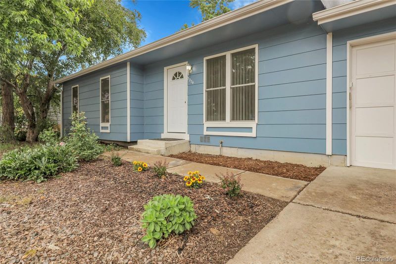 3224 S Dudley St, Lakewood, CO 80227