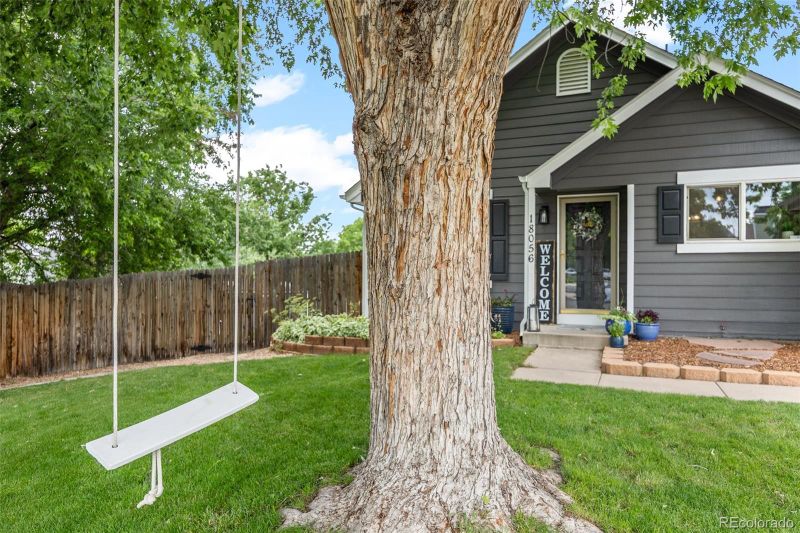 18056 E Bellewood Dr, Aurora, CO 80015