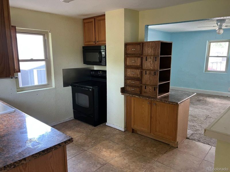 1738 Dallas St, Aurora, CO 80010