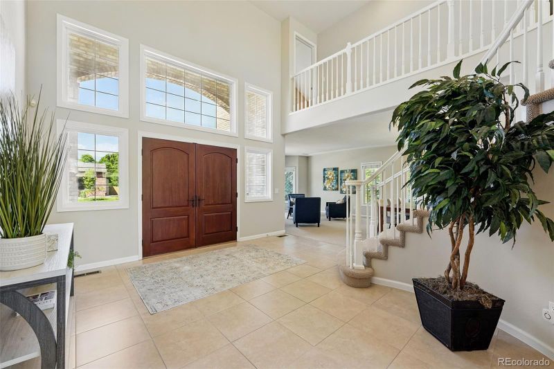 9556 Kemper Dr, Lone Tree, CO 80124