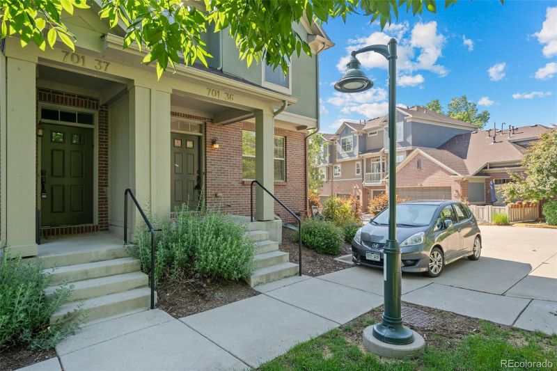 701 N Roslyn St #36, Denver, CO 80230