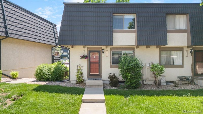 6856 S Broadway, Centennial, CO 80122