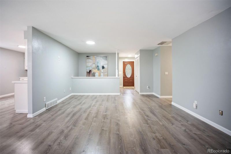 7659 S Holland Way, Littleton, CO 80128