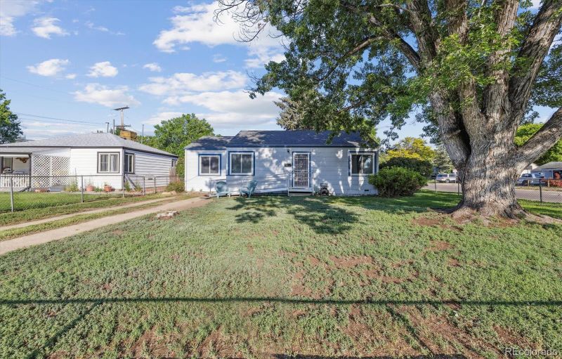 2105 S Irving St, Denver, CO 80219