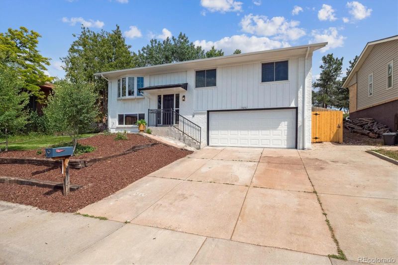 13051 W Jewell Cir, Lakewood, CO 80228