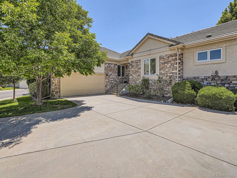 14064 E Whitaker Dr, Aurora, CO 80015