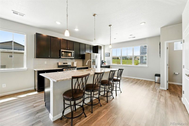 6988 Ipswich Ct, Castle Pines, CO 80108