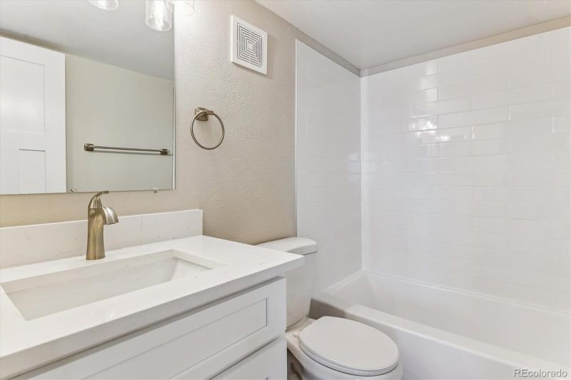 381 S Ames St #E104, Lakewood, CO 80226