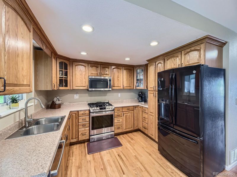 5456 E Briarwood Pl, Centennial, CO 80122