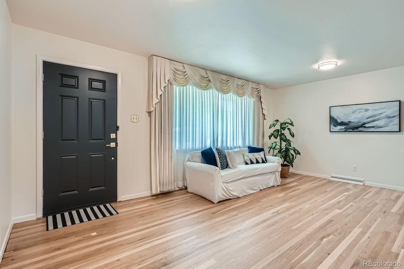 366 Kenton St, Aurora, CO 80010