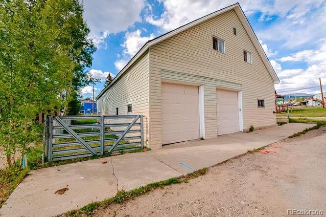 206 Chestnut St, Leadville, CO 80461