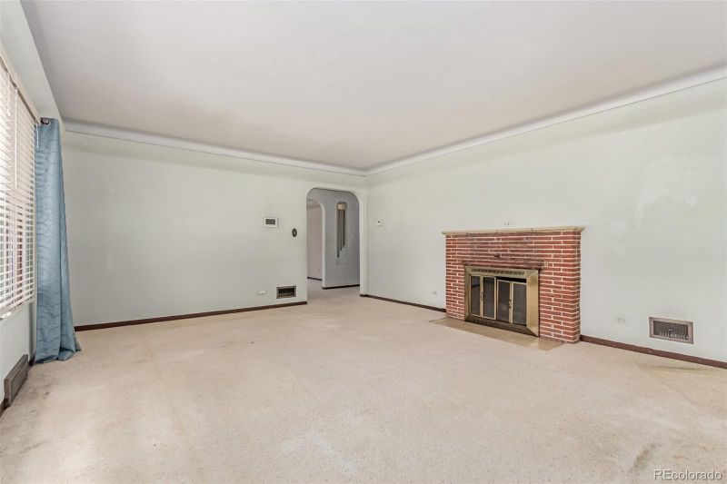 10841 Montview Blvd, Aurora, CO 80010