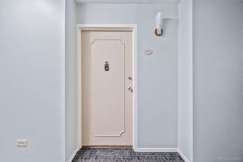 610 S Alton Way #7C, Denver, CO 80247