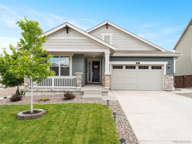 965 Peach Leaf Ln, Elizabeth, CO 80107
