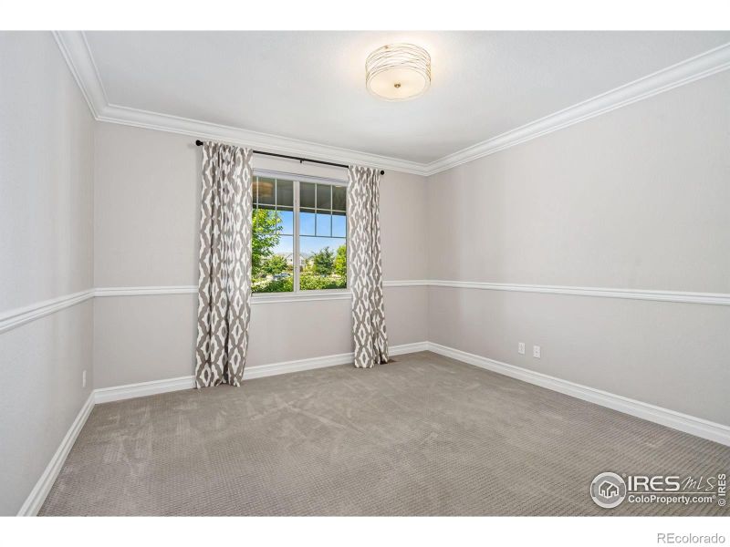 5902 Yellow Creek Dr, Fort Collins, CO 80528