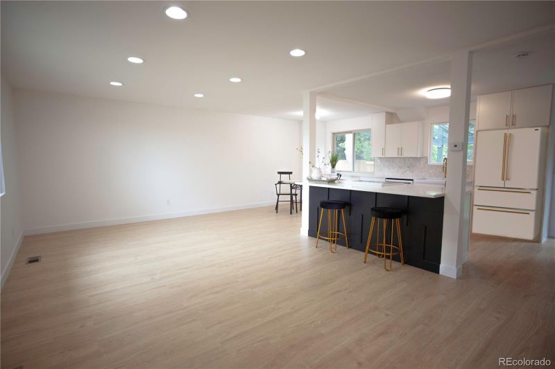 1552 S Fairplay Way, Aurora, CO 80012