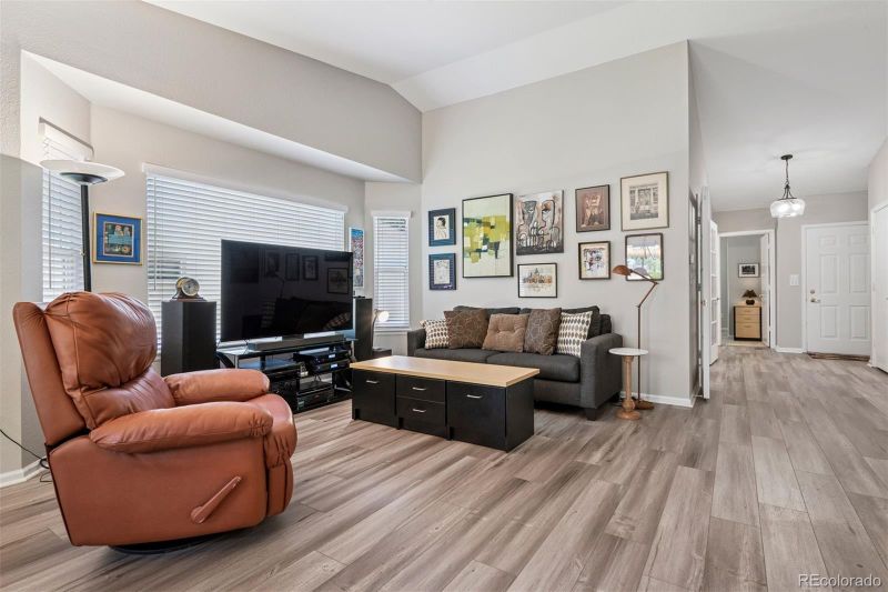 9747 W Peakview Dr, Littleton, CO 80123