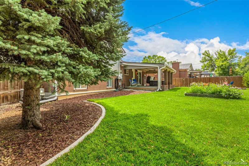 10009 Dodge Dr, Northglenn, CO 80260