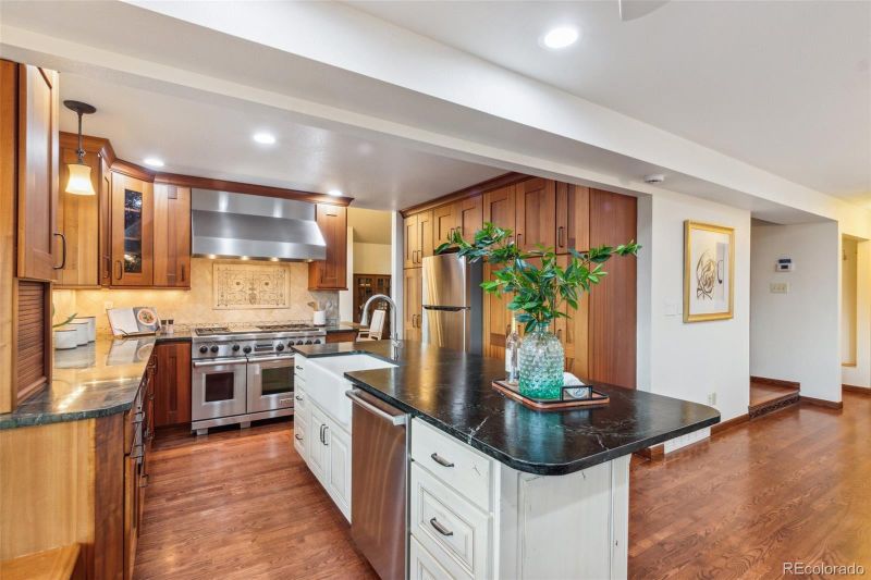 130 Mobray Ct, Colorado Springs, CO 80906