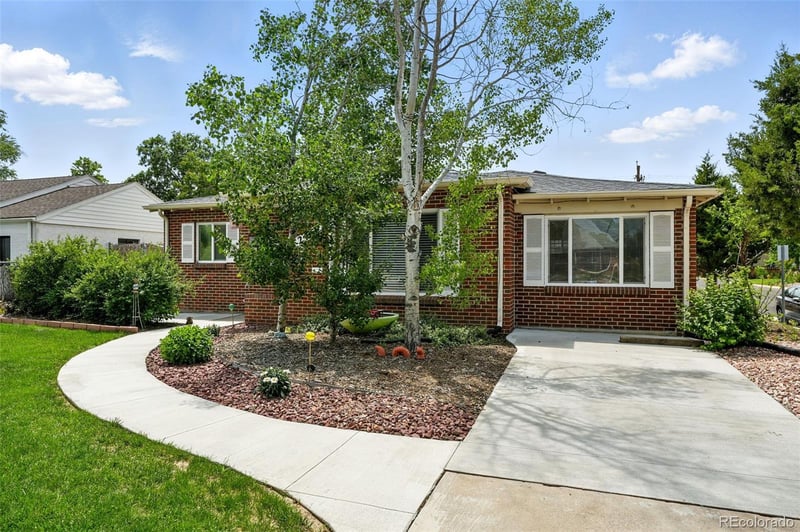 2461 Niagara St, Denver, CO 80207