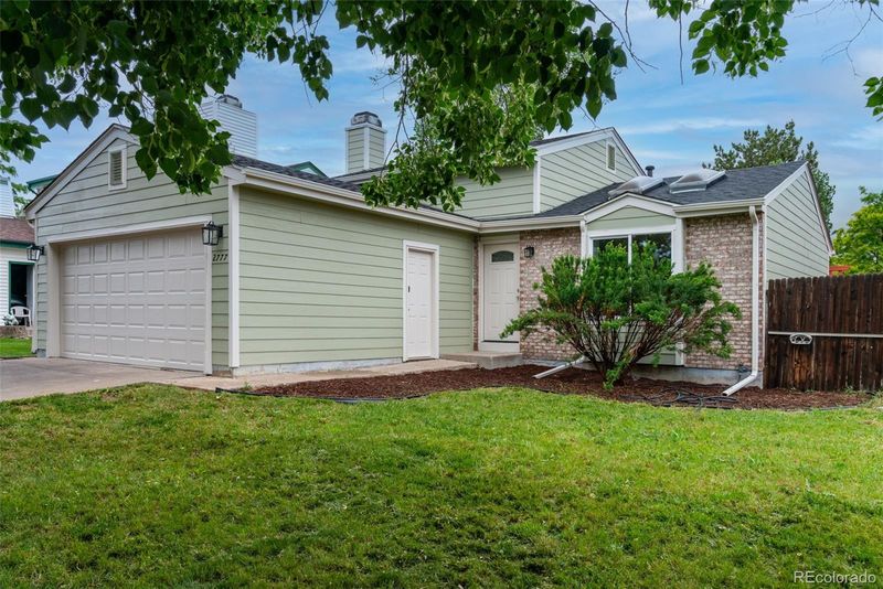 2777 S Sedalia St, Aurora, CO 80013