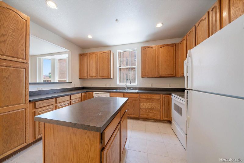 1521 Vine St #101, Denver, CO 80206