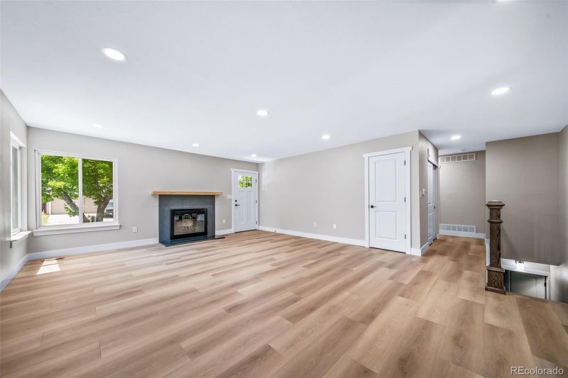 4064 S Olathe Ct, Aurora, CO 80013