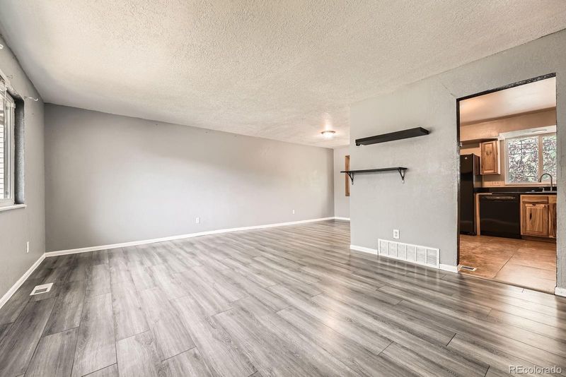16623 E Asbury Pl, Aurora, CO 80013