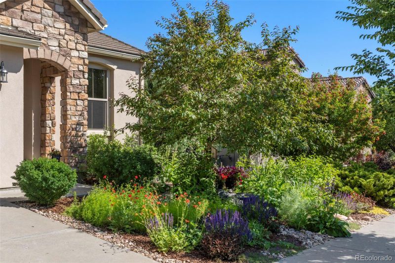 2276 S Norse St, Lakewood, CO 80228