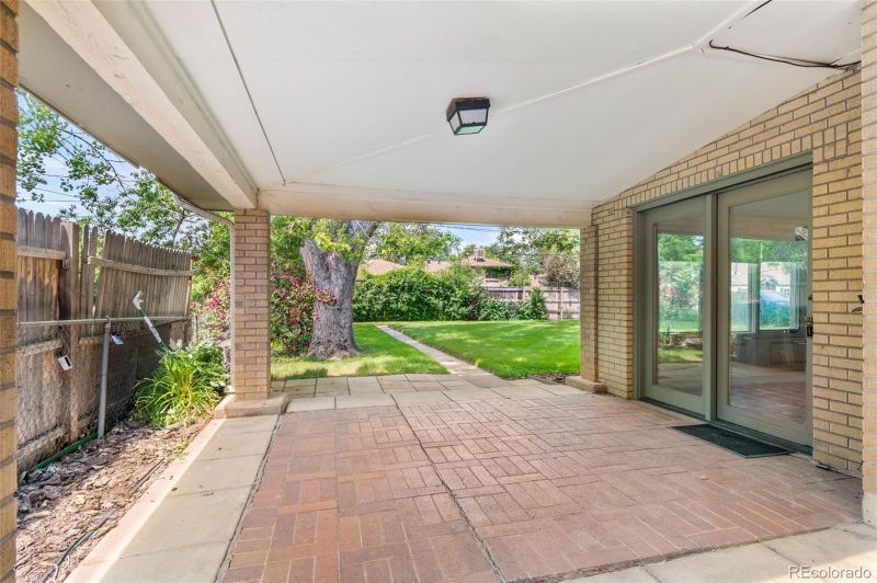1637 S Stuart St, Denver, CO 80219