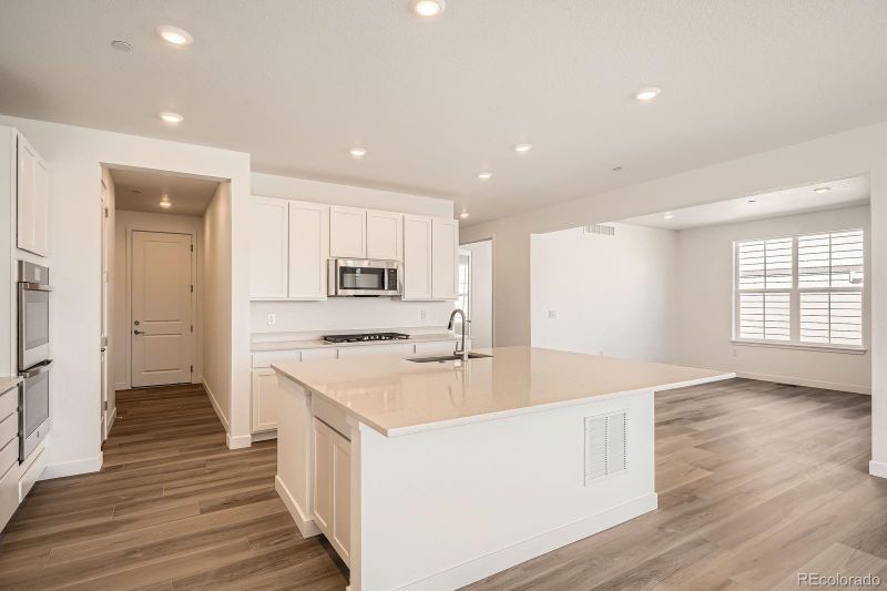 631 Sunrise St, Erie, CO 80516
