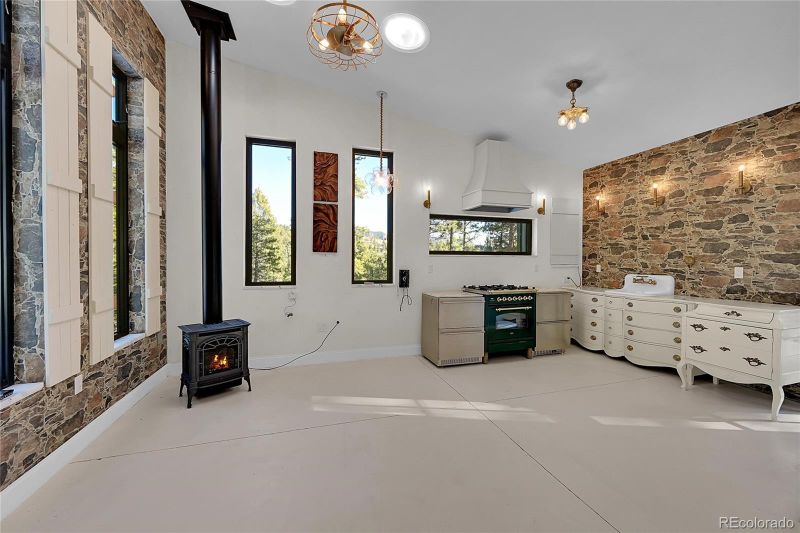 148 Ridge Ln, Bailey, CO 80421