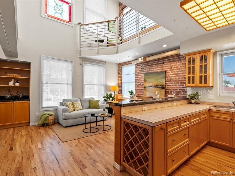 225 N Lincoln St #4, Denver, CO 80203