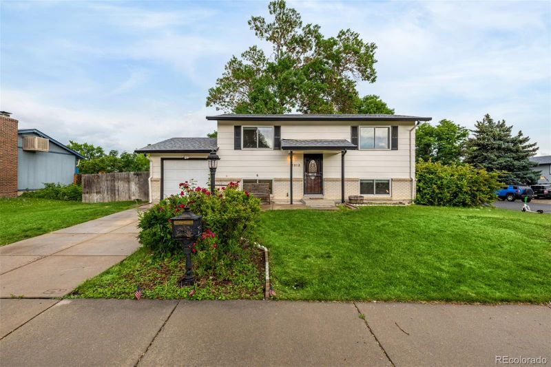 7912 Fenton St, Arvada, CO 80003