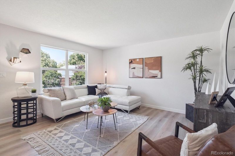 1718 S Flanders Way, Aurora, CO 80017