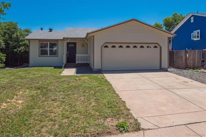 1718 S Flanders Way, Aurora, CO 80017