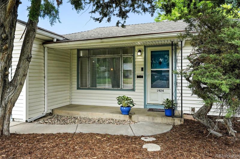 1924 Yosemite St, Denver, CO 80220