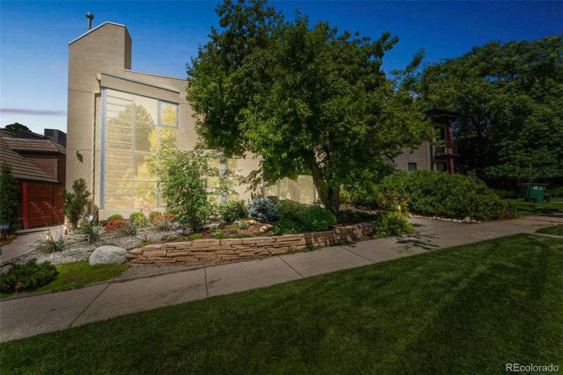 461 Fillmore St, Denver, CO 80206
