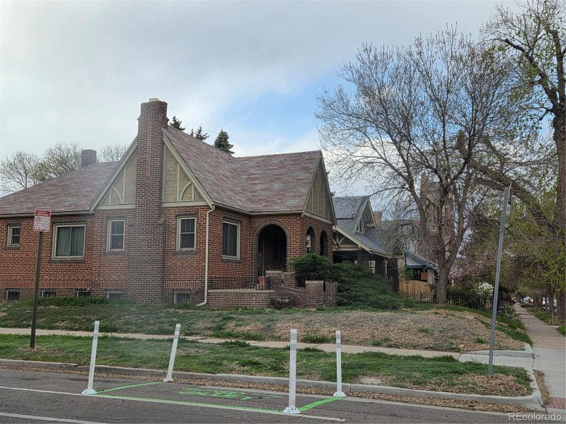2201 N York St, Denver, CO 80205